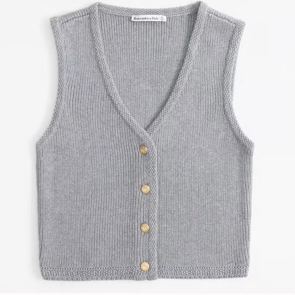 Abercrombie & Fitch Mara Gray Button-Up Sweater Vest